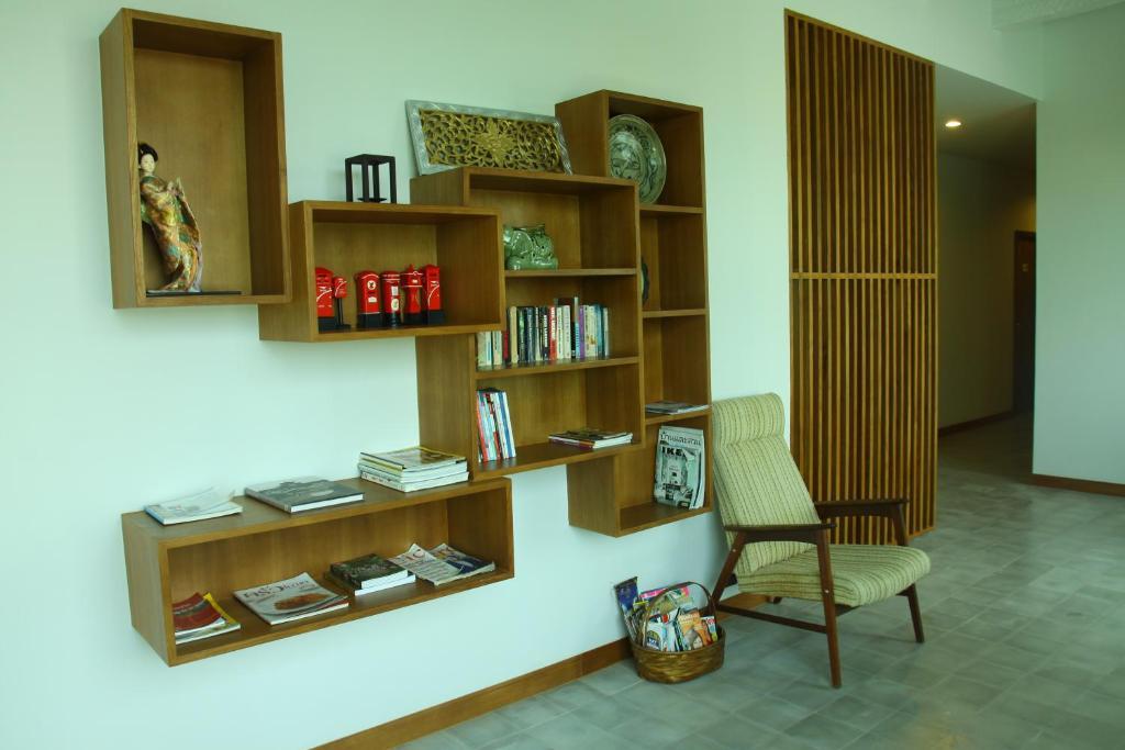 Baan Dinso Hostel@Ratchadamnoen بانكوك المظهر الخارجي الصورة
