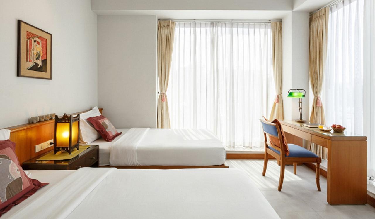 Baan Dinso Hostel@Ratchadamnoen بانكوك المظهر الخارجي الصورة