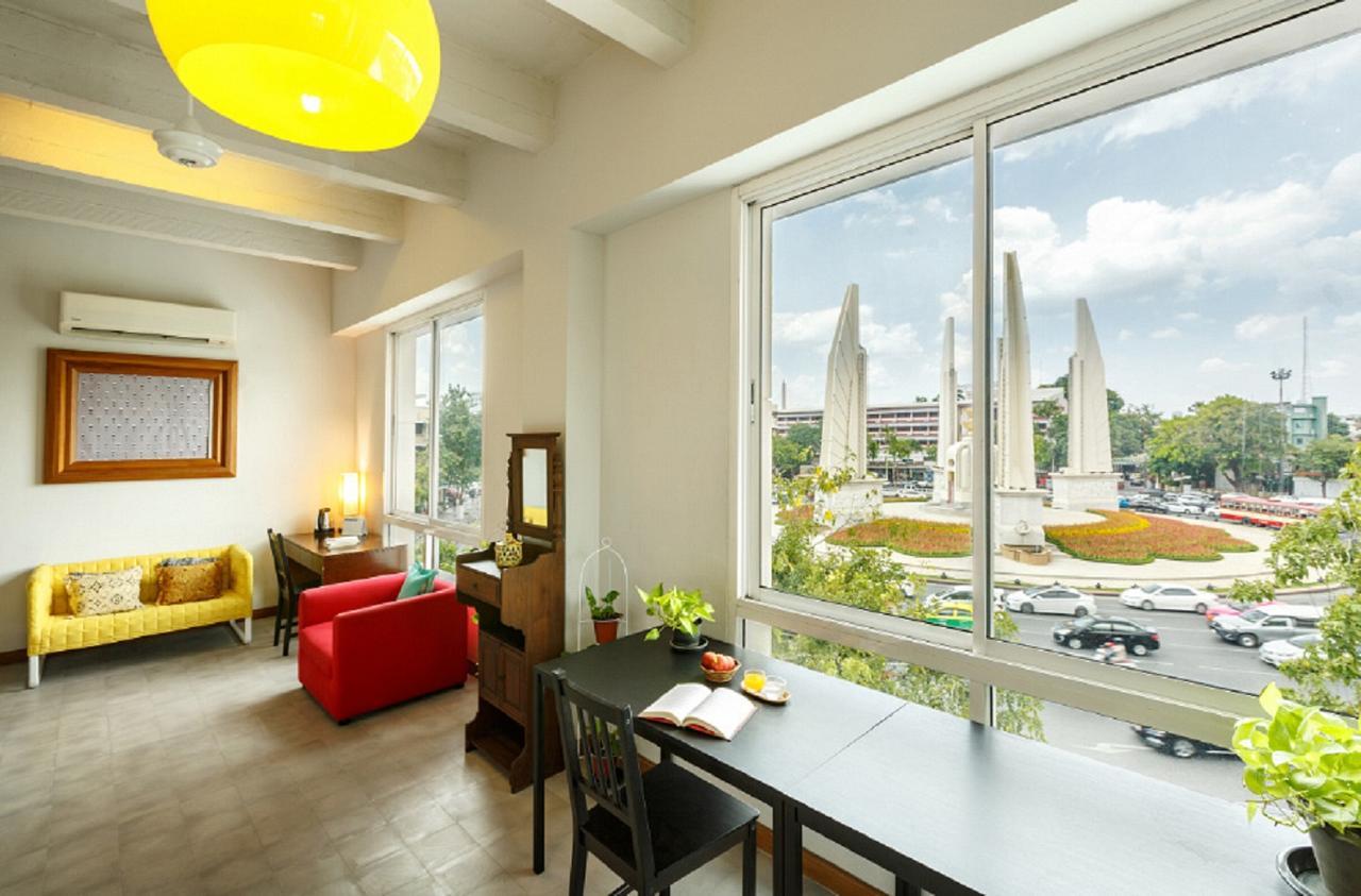 Baan Dinso Hostel@Ratchadamnoen بانكوك المظهر الخارجي الصورة